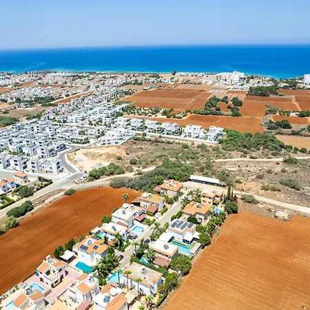 Aqua Luxury By Nomads Villa